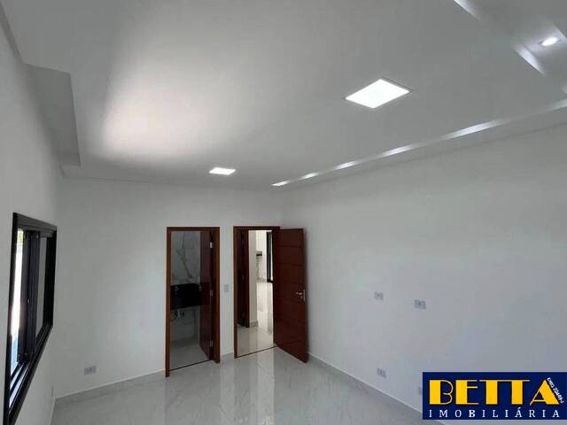 Casa para Venda em Jacareí - 5