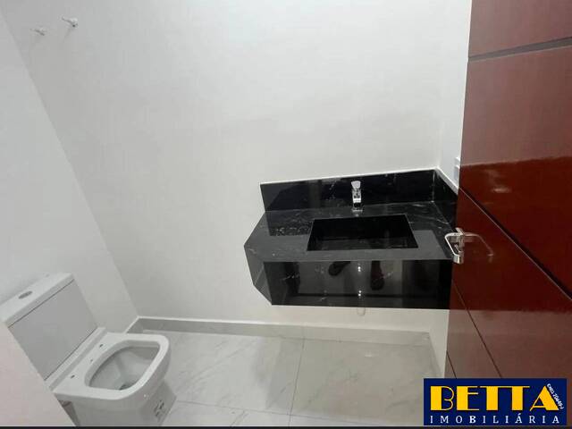 Casa para Venda em Jacareí - 4