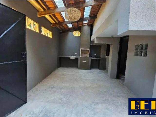 #7775 - Casa para Venda em Jacareí - SP - 2