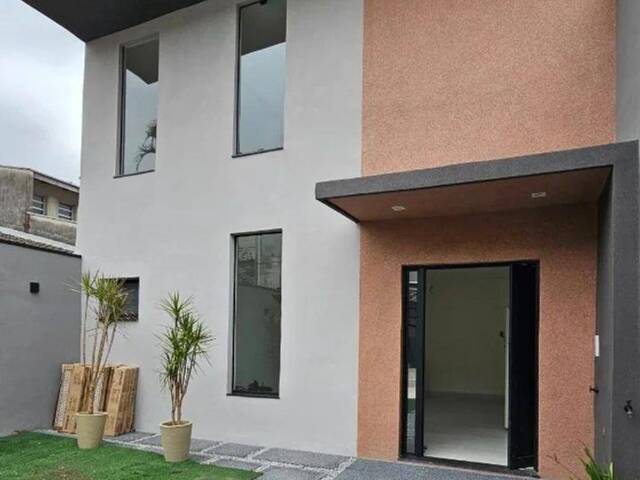 Venda em Loteamento Villa Branca - Jacareí