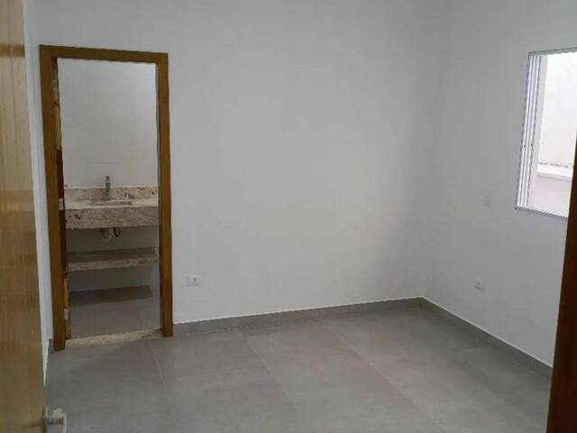 #7796 - Casa para Venda em Caraguatatuba - SP - 2