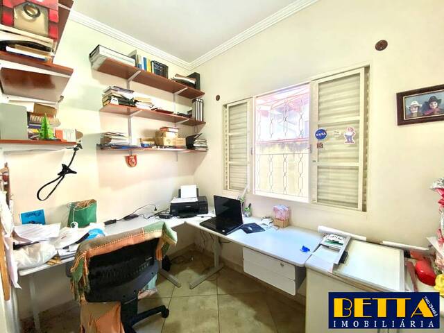 Casa para Venda em São José dos Campos - 5