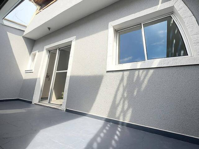#7968 - Casa para Venda em Jacareí - SP - 2