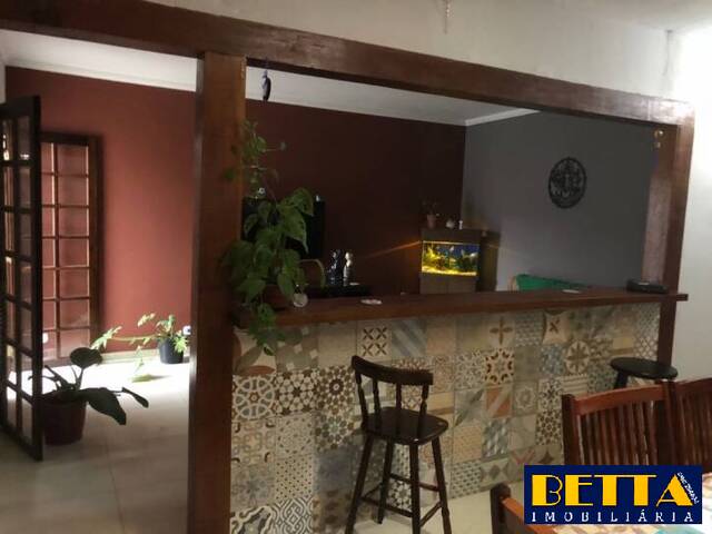 Casa para Venda em Jacareí - 3