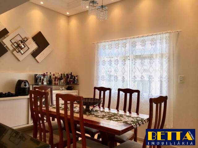 #4131 - Casa em condomínio para Venda em Jacareí - SP