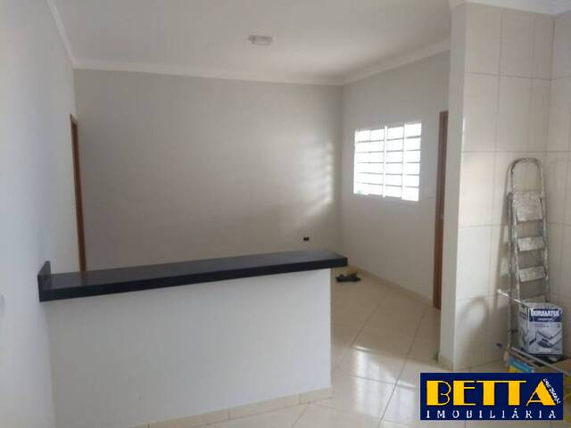 Casa para Venda em Jacareí - 3