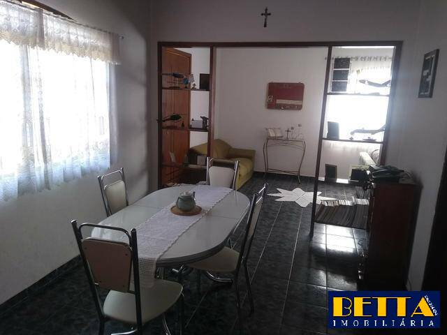 Casa para Venda em Jacareí - 3